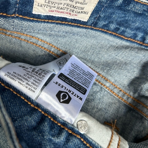 Levi’s Aritzia Premium Icon Denim Skirt 26 Ladies - Picture 7 of 8